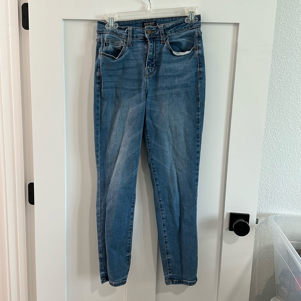 Judy Blue Women's 26 High Rise Slim Fit Jeans Medium Wash Classic Stretch Denim